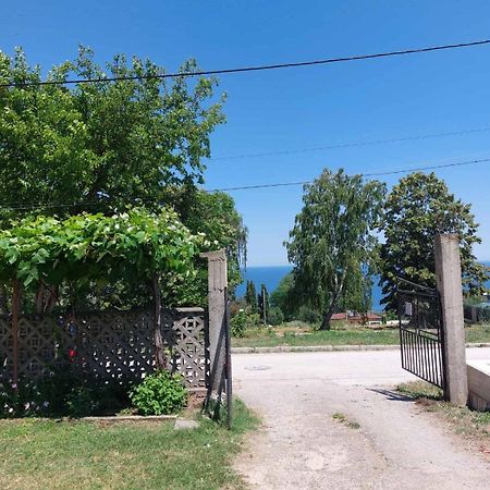 Krimski Guest House And Bungalows Byala  Extérieur photo